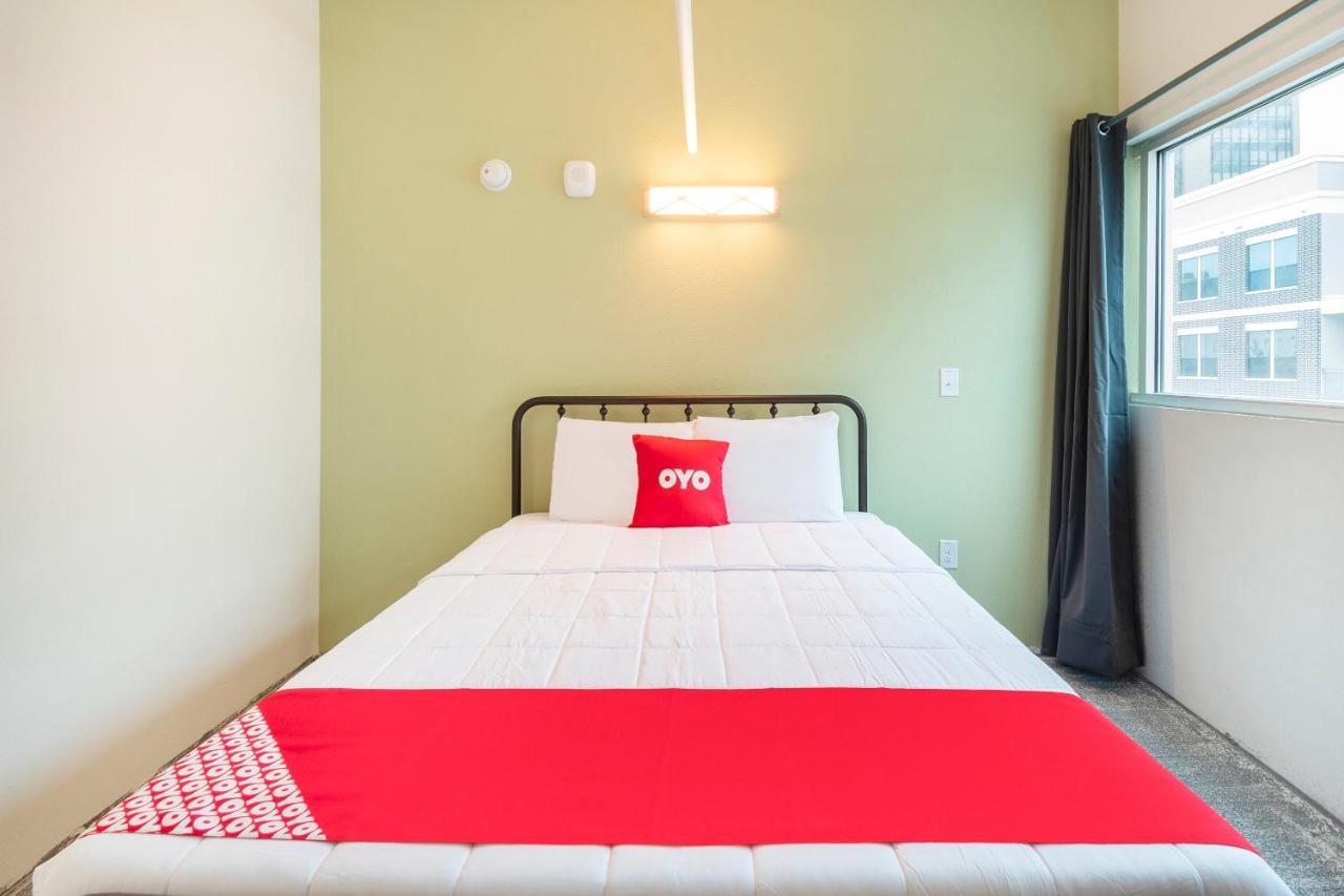 Oyo Hotel & Apartments Houston Galleria Extérieur photo