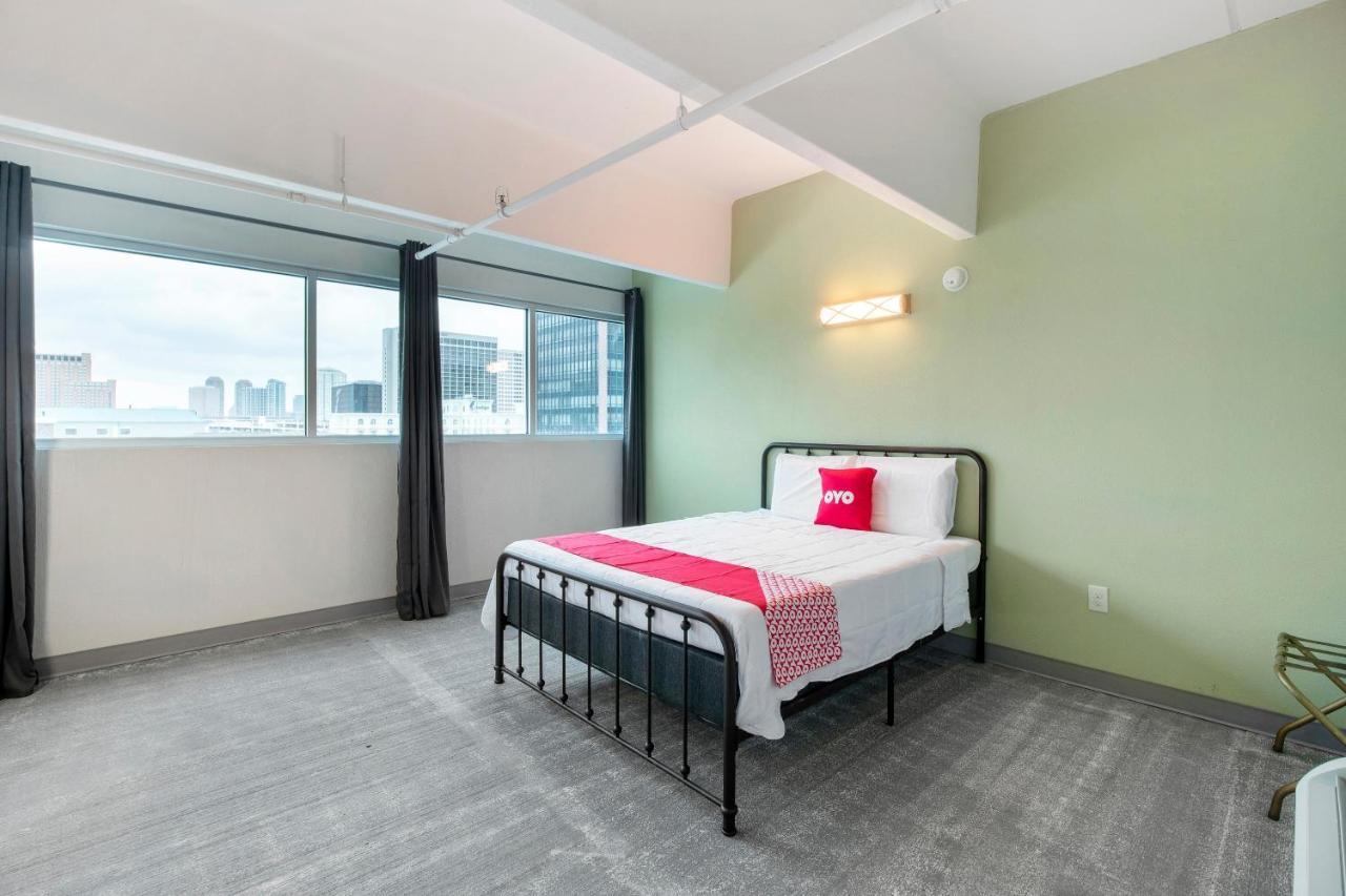 Oyo Hotel & Apartments Houston Galleria Extérieur photo