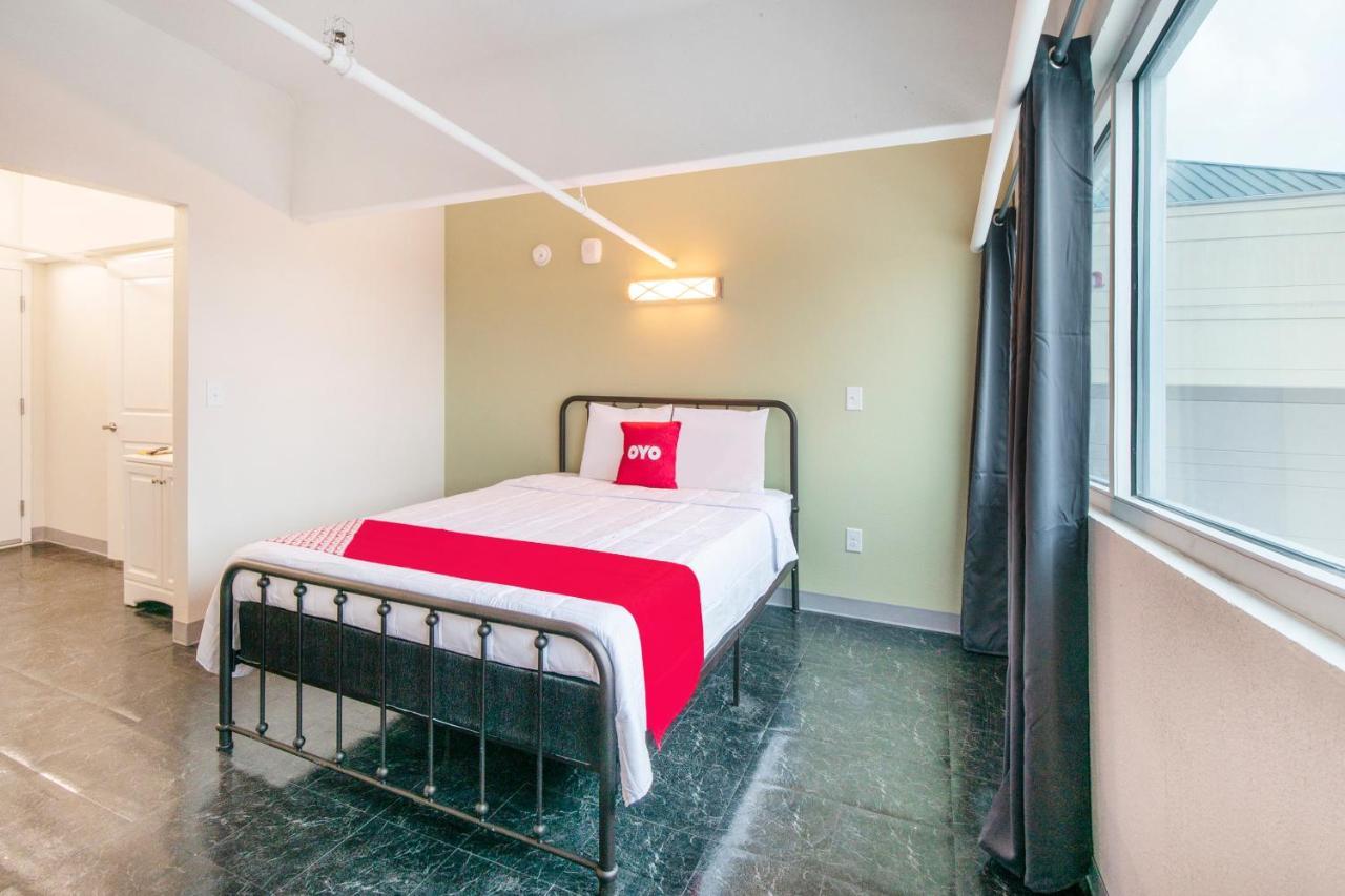 Oyo Hotel & Apartments Houston Galleria Extérieur photo