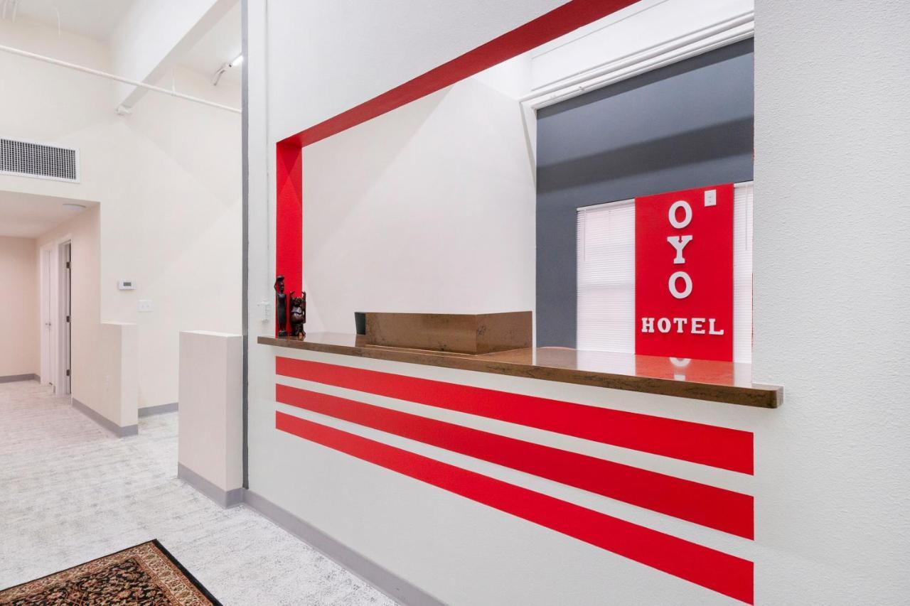 Oyo Hotel & Apartments Houston Galleria Extérieur photo