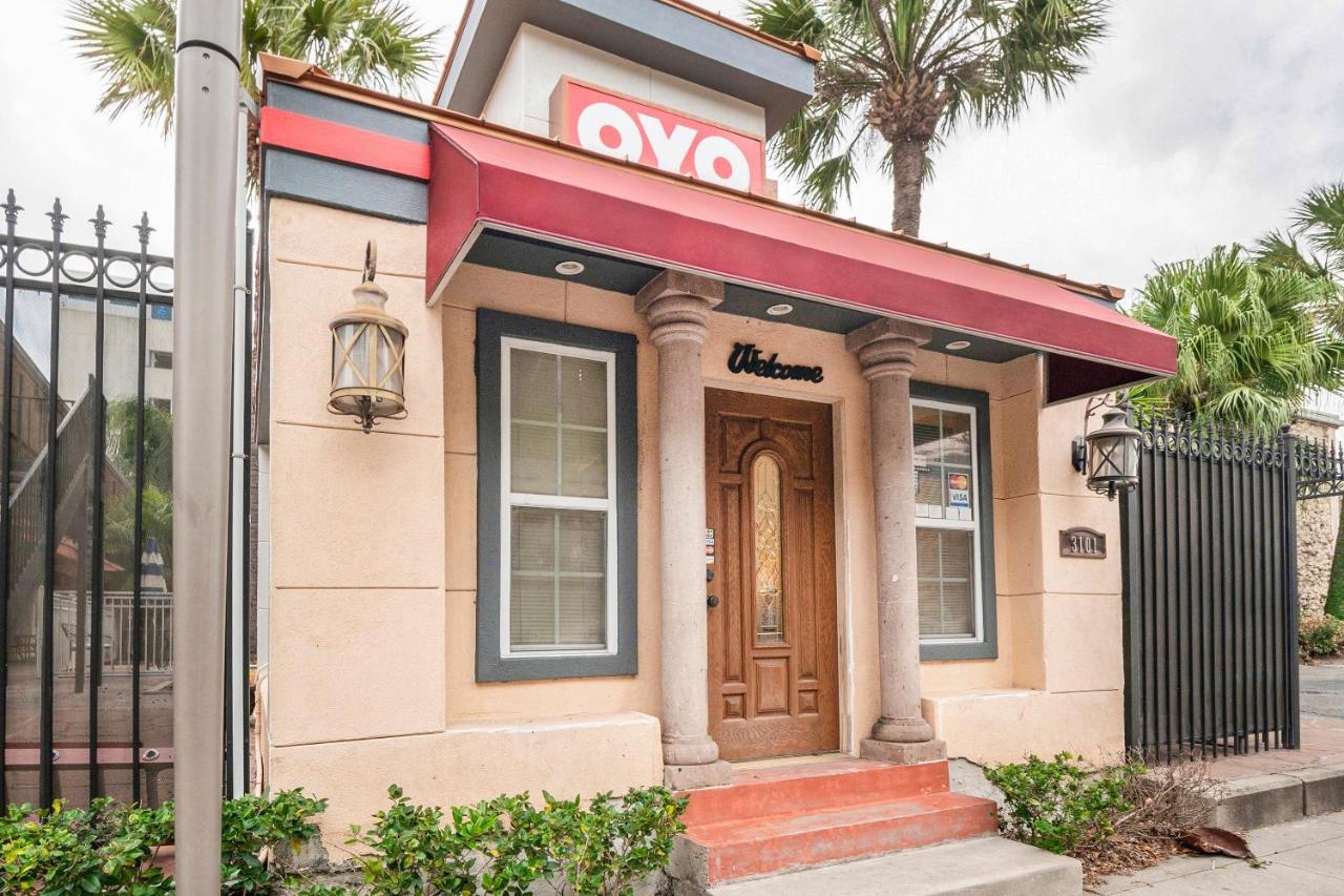 Oyo Hotel & Apartments Houston Galleria Extérieur photo