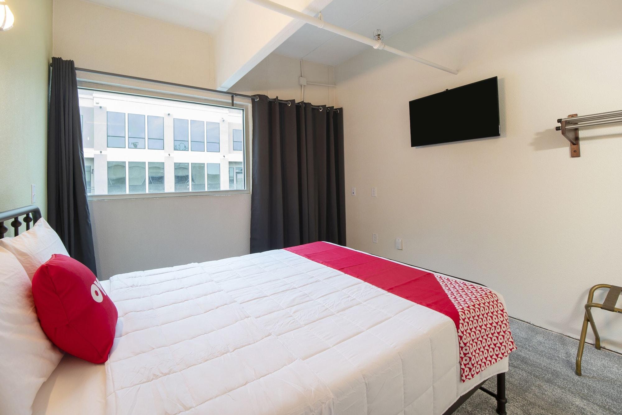 Oyo Hotel & Apartments Houston Galleria Extérieur photo