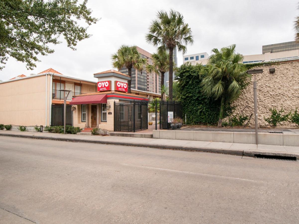 Oyo Hotel & Apartments Houston Galleria Extérieur photo