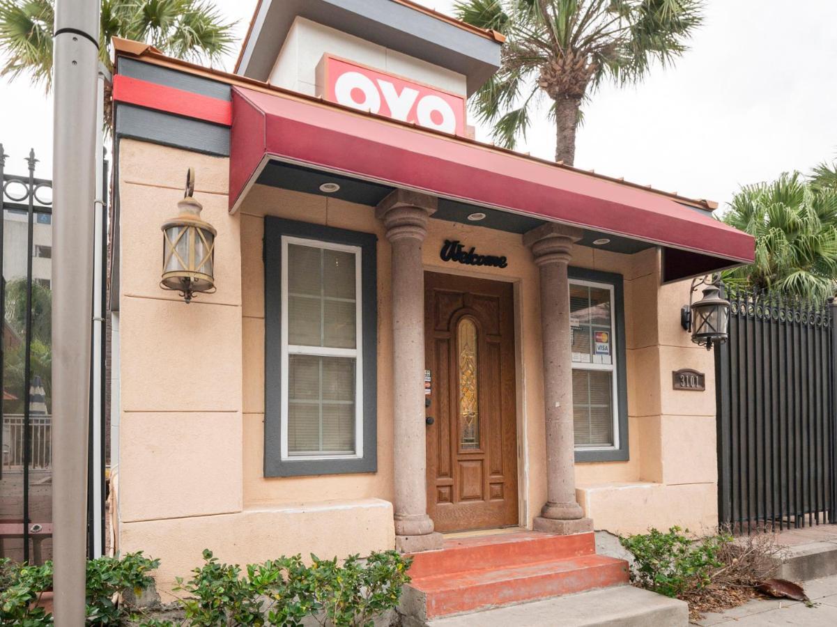 Oyo Hotel & Apartments Houston Galleria Extérieur photo